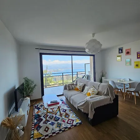 Apartment Terrasse Spacieuse, Vue & Clim