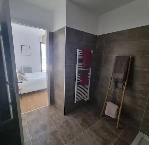 Apartment Terrasse Spacieuse, Vue & Clim *