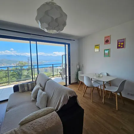 Terrasse Spacieuse, Vue & Clim Apartment